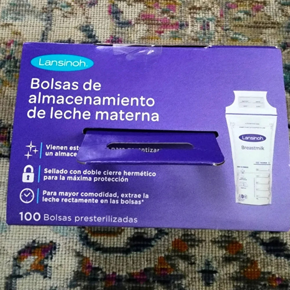 🍼NWOT, Lansinoh 100 Count Breastmilk Safe Storage Bags Freezable, sz 6oz Bags - Picture 2 of 9